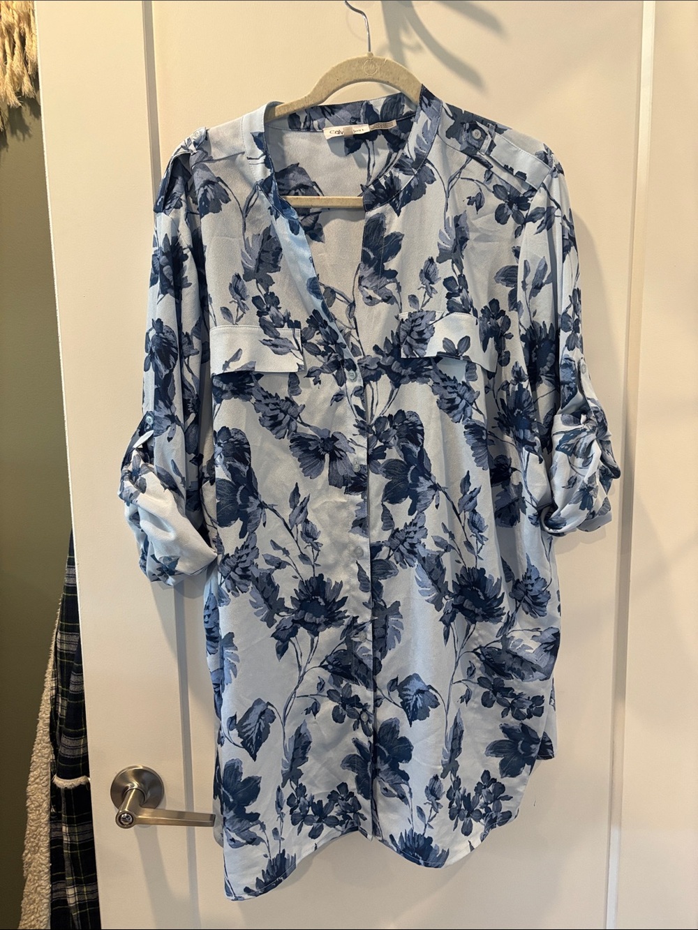 Light Blue Floral Button-Front Tunic Top